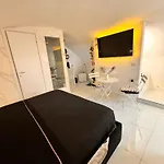 House Luxury Toto